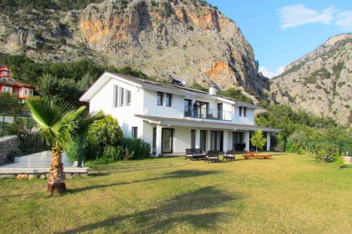 Dream Villa Gocheck
