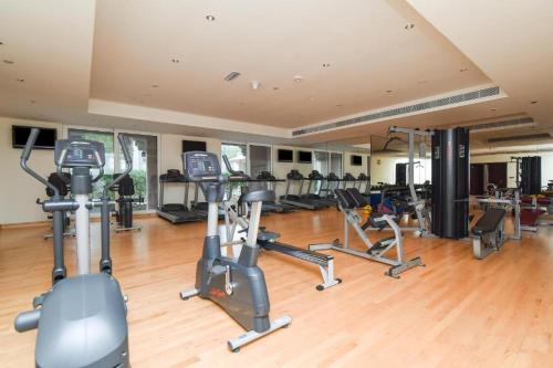 Royal Club By RVHR Grandeur Residence Crescent Palm Jumeirah - image 4