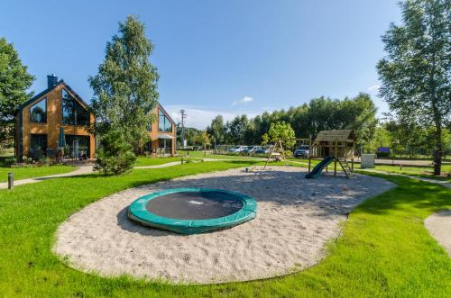 Apkārtne, Domki w Naturze in Lubiatowo