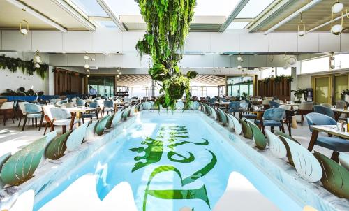 Vila Reyna in Faleza Nord