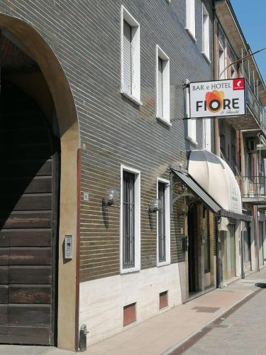 B&B Podenzano - HOTEL FIORE & Fiocchi - Bed and Breakfast Podenzano