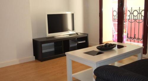 One-Bedroom Apartment image 5