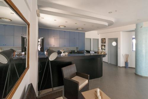 Marie Κelly Apartments - image 5