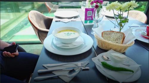 Ételek és italok, Hotel Mariko Inn in Roman