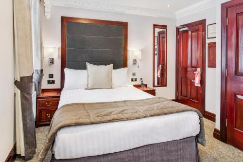 Fitzrovia Hotel - image 12