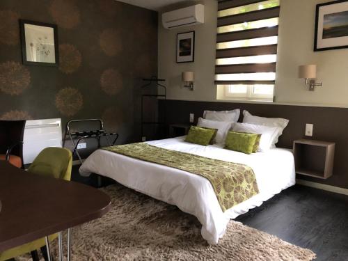 L'Hostellerie d'Acquigny Room Type - Standard Double Room