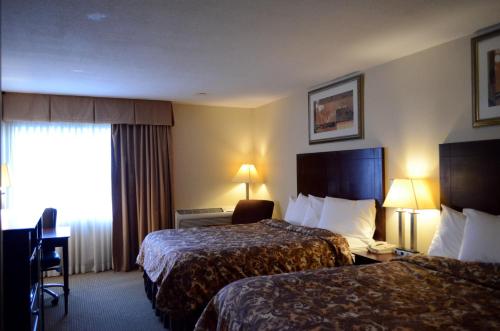 Rodeway Inn & Suites Bradley Airport