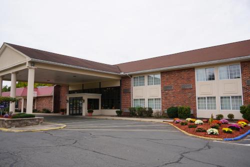 Rodeway Inn & Suites East Windsor