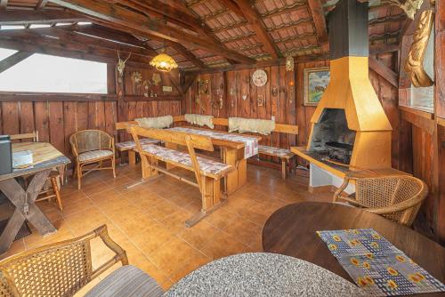 Kert, Penzion Mlynarov Dvor in Dubrava