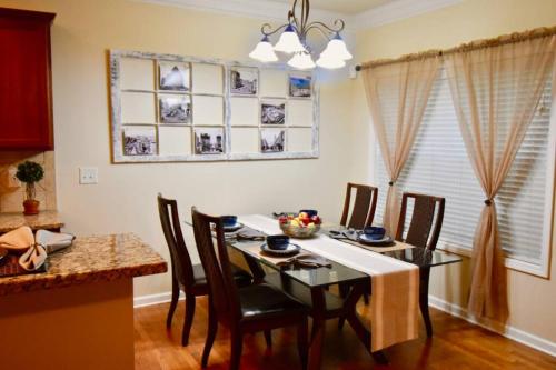 Luxury Townhouse with Oversized Master near Halcyon secondary