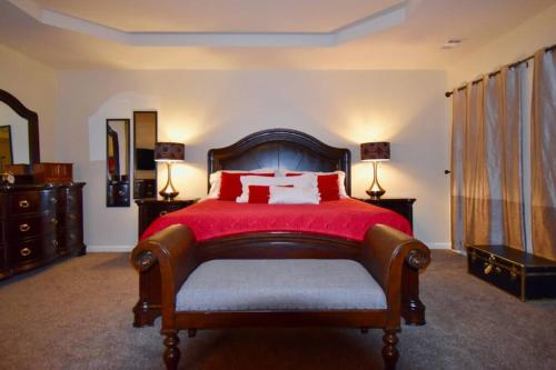 Luxury Townhouse with Oversized Master near Halcyon in Other