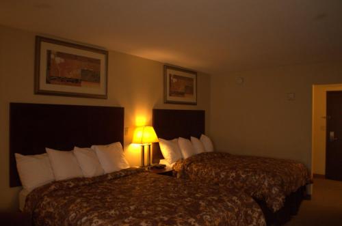 Rodeway Inn & Suites Bradley Airport