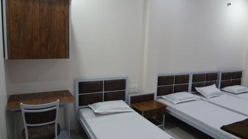 Anand P G hostel males only – Nagpur, OH