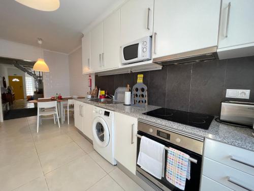 Terraço de São Roque, Junto à Praia! (Terraco de Sao Roque, Junto a Praia!) in เซาร็อก