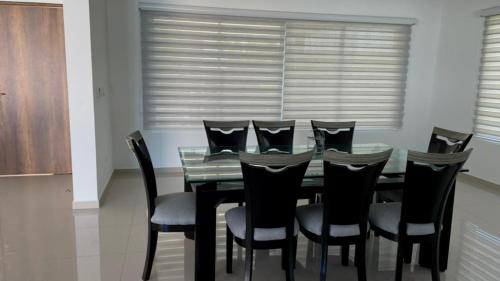 Facilities, Casa Vacacional con Piscina Privada en Girardot in Girardot