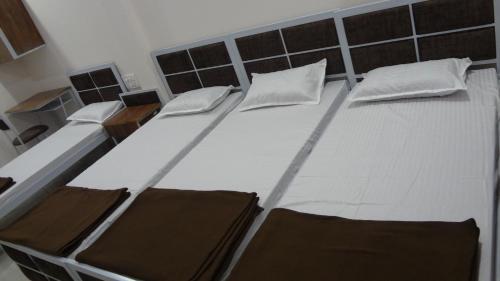 Anand P G hostel males only – Nagpur, OH