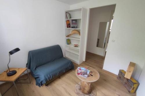 Appartement au calme avec vue et piscine au coeur du pays basque in Mauléon-Licharre