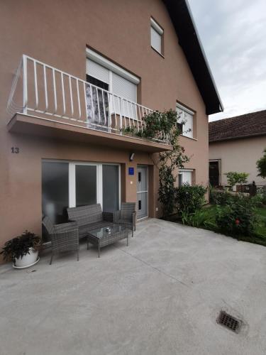 Hotelli välisilme, Apartman HD in Djakovo