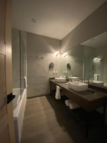 314727359 Hotel Casa Once