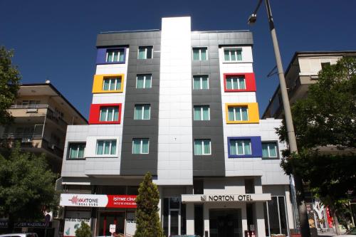 Norton Hotel - image 13