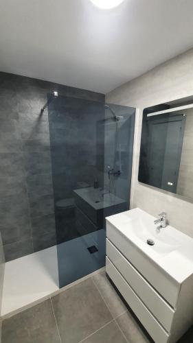 Vannas istaba, Xia Apartaments con acceso a piscina in Rialp