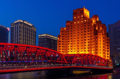 Broadway Mansions Hotel - On the Bund - Journey Through Time Old Shanghai Republic Dreams, Shanghai