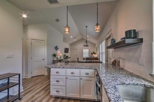 Home at Holiday Beach! Castaway at Misty Oak - image 12