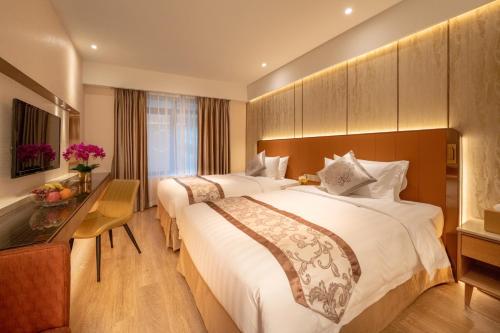 Superior Twin Room room in Golden Dragon Hotel