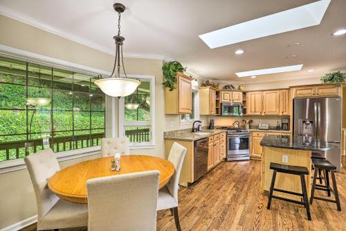 Spacious Home Less Than 8 Mi to Main Street and Hikes - image 10