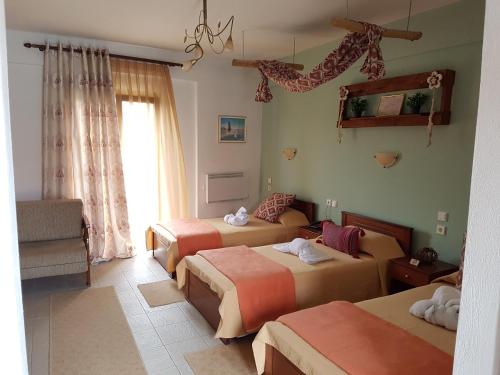 Metoxi Hotel Room Type - Classic Quadruple Room Metoxi Hotel Room Type - Classic Quadruple Room