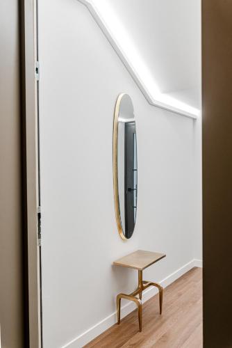 One-Bedroom Apartment image 10