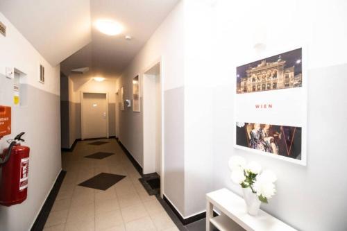 Sunny & Cozy Penthouse with Balcony l DG4'14, Vienna (photo 9)
