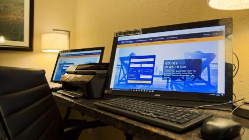 BEST WESTERN Plus Menomonie Inn & Suites BEST WESTERN Plus Menomonie Inn & Suites