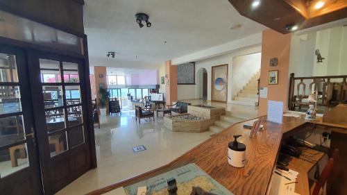 Stella Beach Hotel - image 3