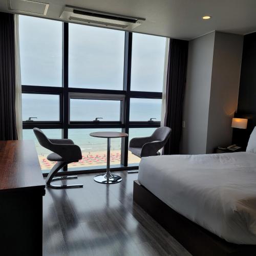 MS Hotel Haeundae - image 3