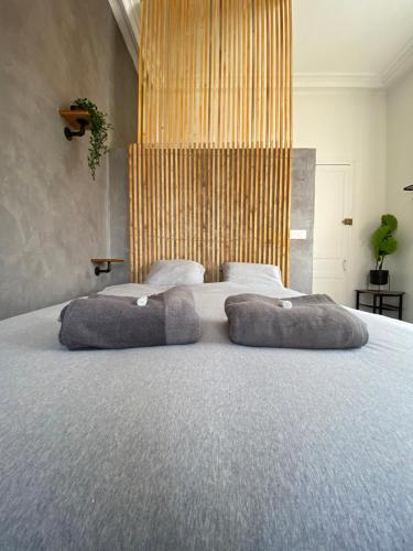 Roubaix Lille private shower & Netflix in Roubaix