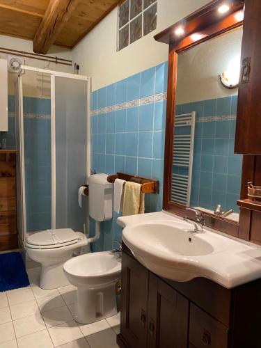 2 bedrooms, 8 beds