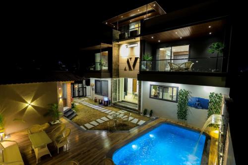  Villas and Farmhouses 