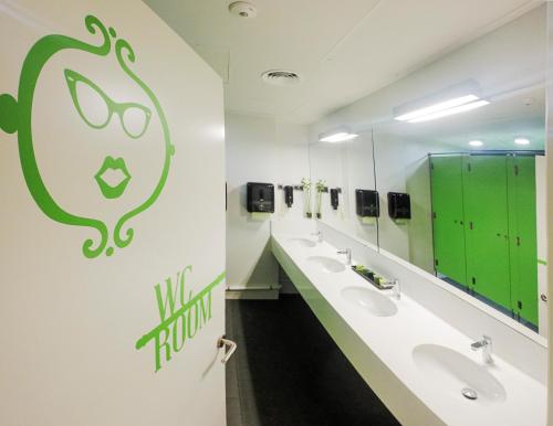 Double room, shared bathroom