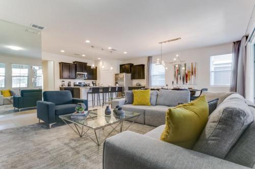 Luxury 6 Bedroom 4 Bath Home With Spa villa in Davenport, USA
