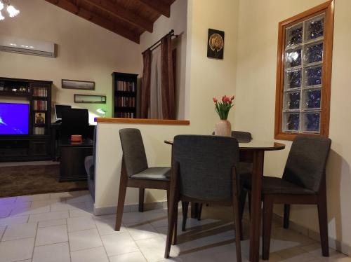 EfisHouse in Stavros