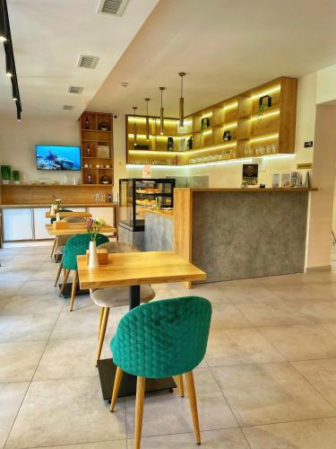 Restaurace, Sunrise Aparts in Poljana