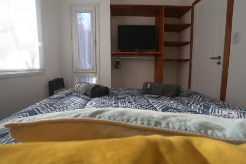 One-Bedroom Apartment image 4