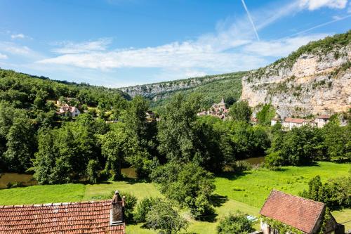 Gîtes Un Jardin dans la Falaise