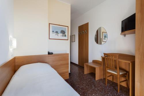 1 twin bed