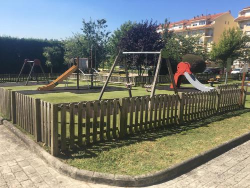 Petit con piscina in Poio