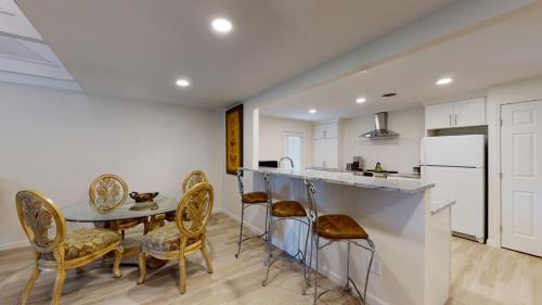 738 Queens Grant - image 6