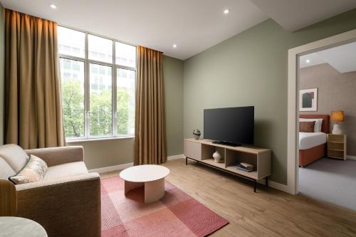 The Lincoln Suites - image 14