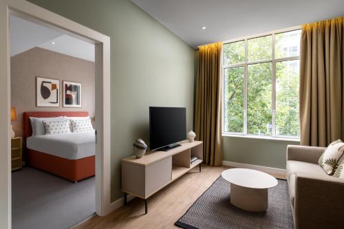 The Lincoln Suites - image 3