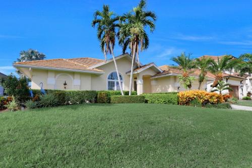 316 Edgewater Court - image 2